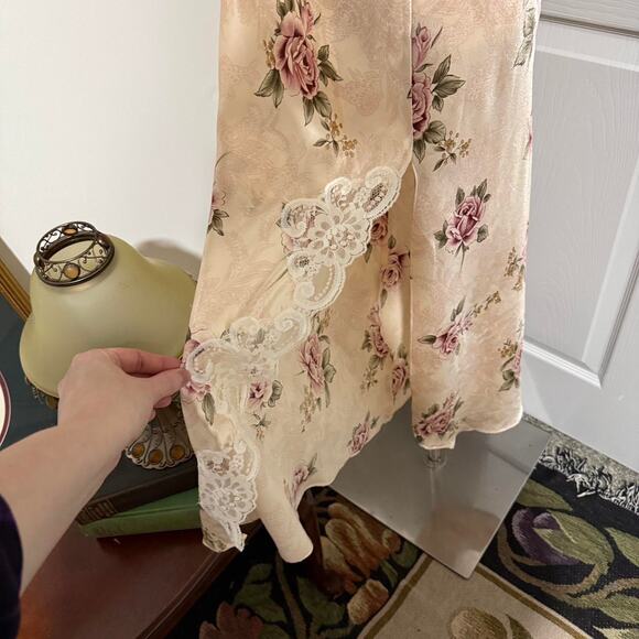 VTG 90s California Dynasty Beige & Pink Floral Satin Lace Rosette Maxi Slip M - Picture 5 of 8